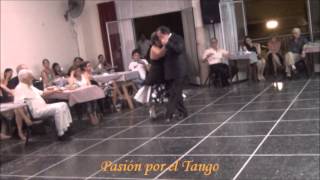 MARIA DEL CARMEN ROMERO y JORGE DANIEL DISPARI Bailando el Tango ENSUEÑOS en FLOREAL MILONGA