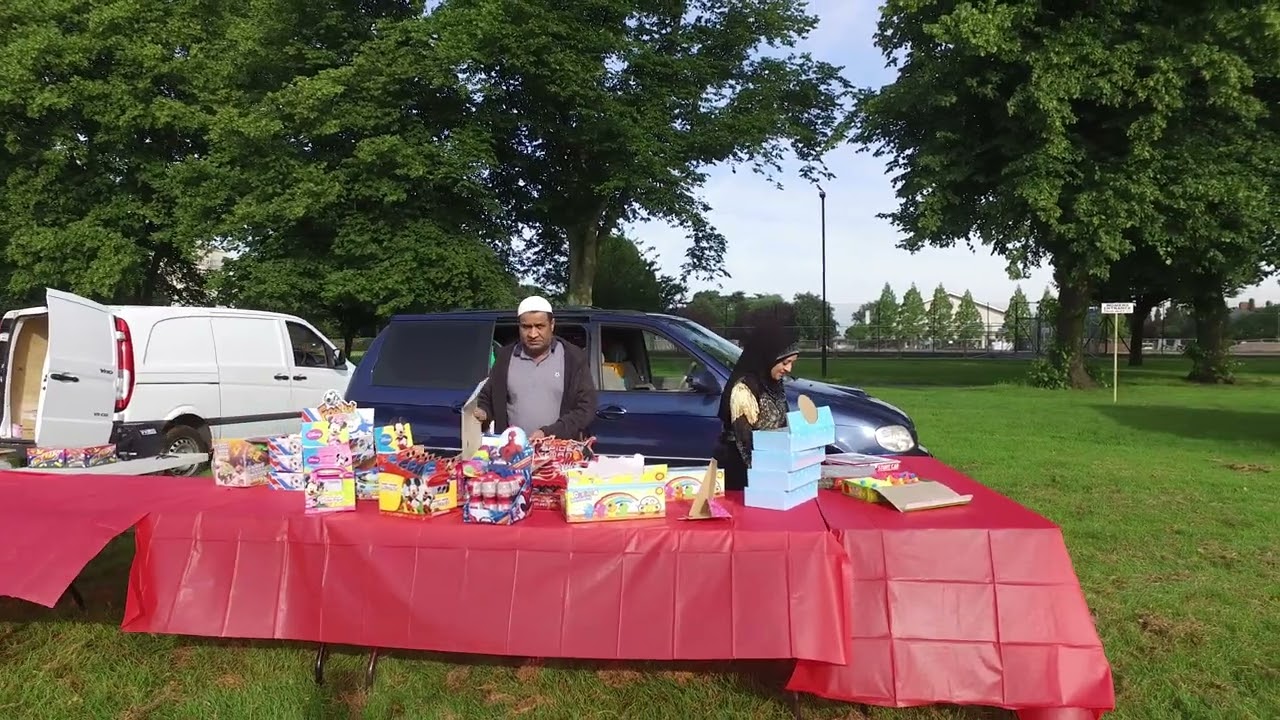Stall Holders Are Preparing Their Stall
