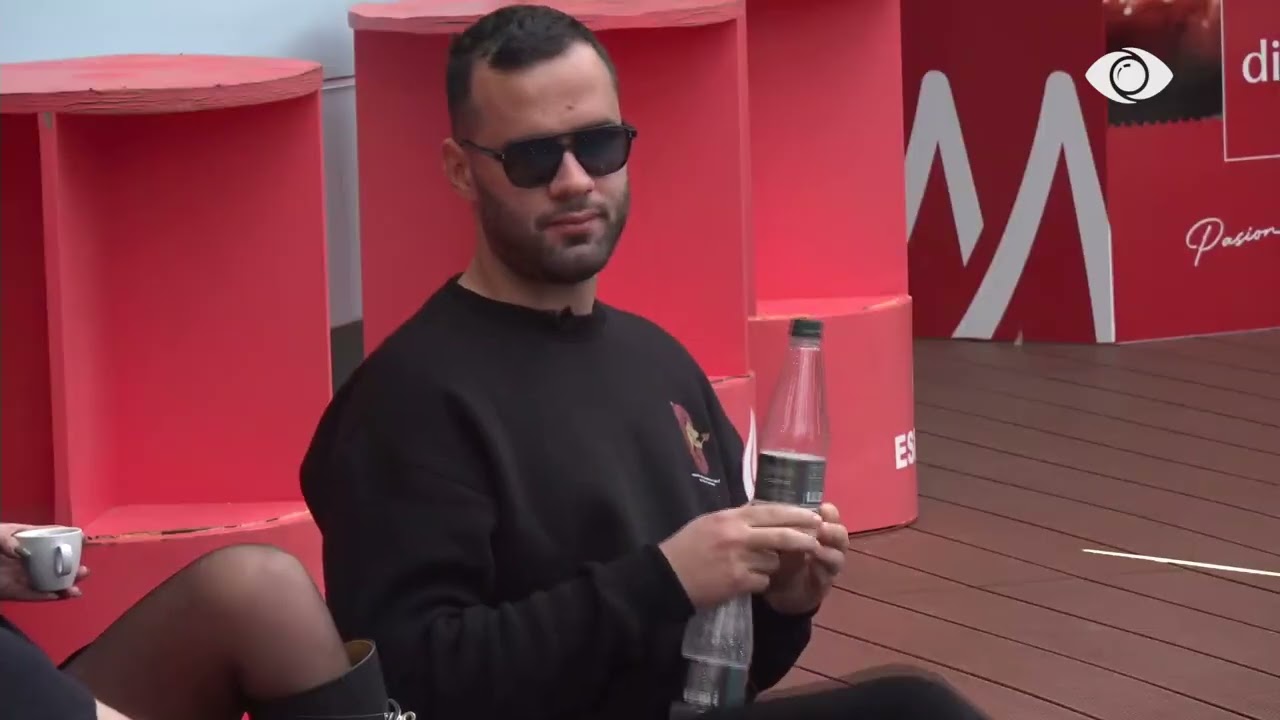 Alessio gjithë ai çun, e ngacmoj edhe unë e jo më Brikena/ Stenaldo hedh batuta me banorët