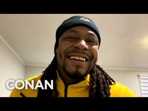 馬肖恩-林奇獲得普林斯頓大學榮譽學位 - CONAN on TBS (Marshawn Lynch Received An Honorary Degree From Princeton - CONAN on TBS)