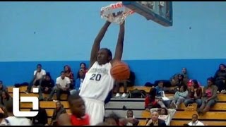 preview picture of video 'Moshawn Thomas Official Junior Season Mixtape (serious hops)! Lob City on Chicago's South Side'