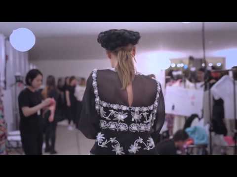 View the full CHANEL Fall-Winter 2015/16 Haute Couture show.