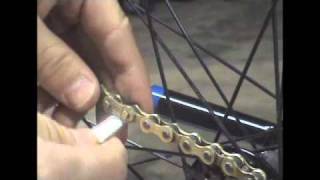 How to remove a bicycle chain with a master link