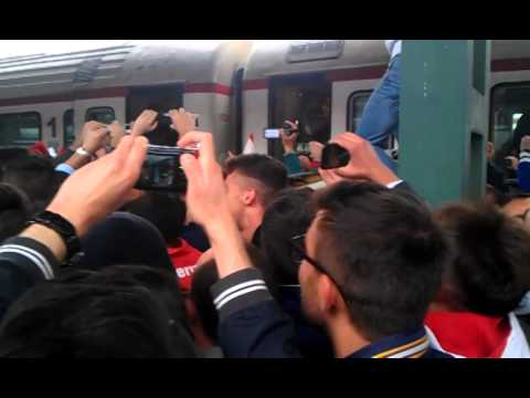 Solobari.it - Arrivo del Bari da Carpi in Stazione (14/05/14)