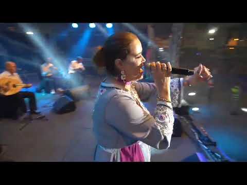 الفنان عمر مع نجاة الحسيمة مهرجان اتصالات المغرب