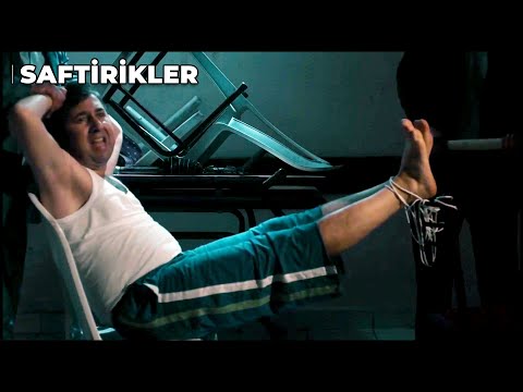 Öyle Bir Dövüyor ki Babamı Hatırladım! | Saftirikler Türk Komedi Filmi