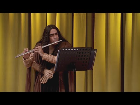 Lol - Elio suona e balla il tip tap