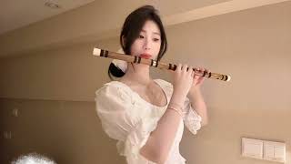 Download lagu Bamboo Flute Performance of 'Blue and White Porcelain' mp3