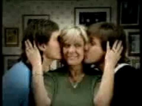 Publicidad de Guillermo y Gustavo Schelotto