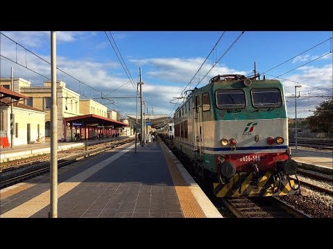 E656.586 sul MRI 47360 Fossacesia/T.S. - MODANE, in transito a Pesaro.