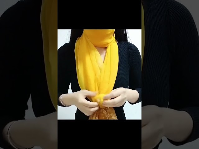 Vídeo relacionado con PoeticEHome Bufanda de seda de morera 100% pura para mujer, pañuelo cuadrado 68x68cm, accesorio para cabeza cuello regalo empaquetado