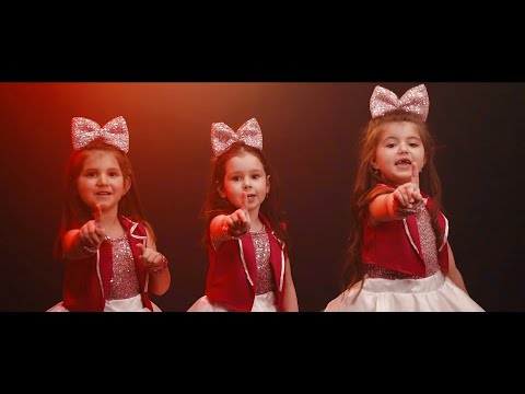 Trio artist - Un minut artiste | Videoclip