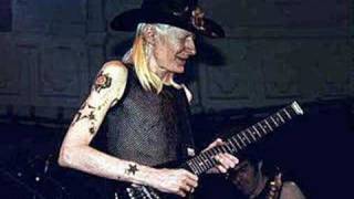 Johnny Winter warming up his fingers... 1991 09 22
