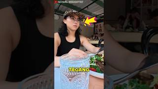Download lagu Dikira ada gempa ,gak taunya ceweknya memotong makanan dengan tenaga penuh ‼️😱 #shorts#funny #feeds mp3