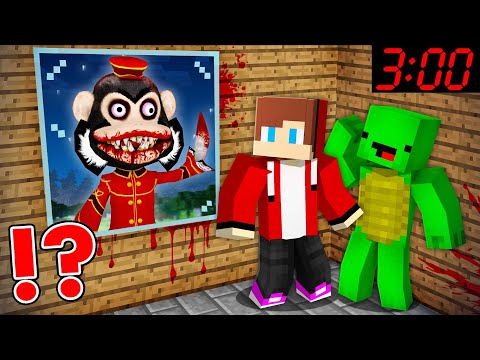 Scary Monkey Haunts Mikey & JJ at Night in Minecraft
