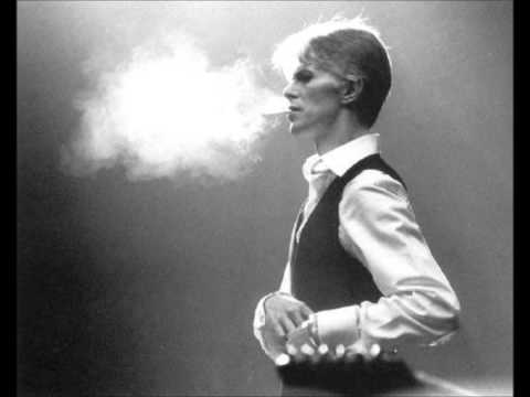 David Bowie - I'm deranged (lyrics)