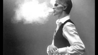 David Bowie - I&#39;m deranged (lyrics)
