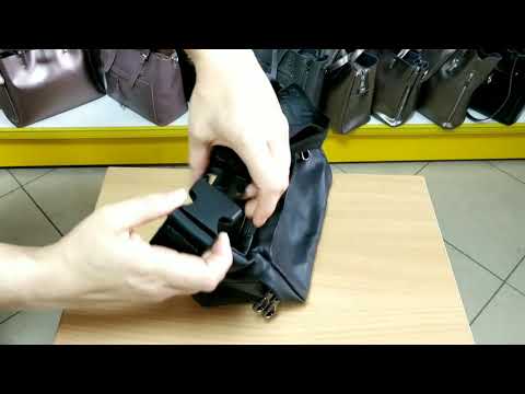 Барсетка из натуральной кожи de esse LC82310-1 Черная