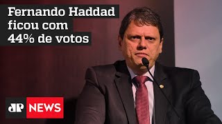 Tarcísio de Freitas é eleito governador de São Paulo, com 55% de votos