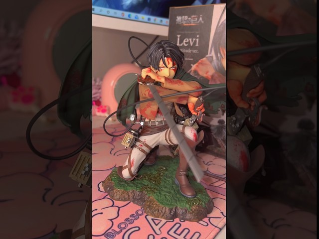 Vídeo relacionado con TUBBZ Primera Edición: Attack on Titan - Levi Ackerman Figura Coleccionable de Pato de Goma Disfrazado
