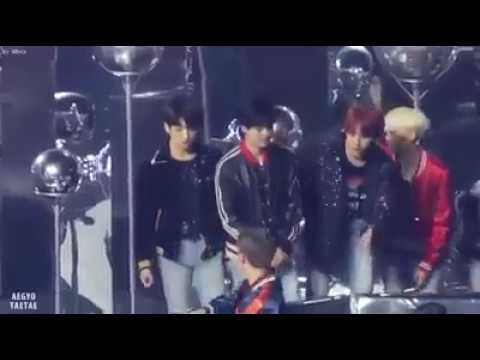 Who should sit next to IU? BTS and IU MMA 2017