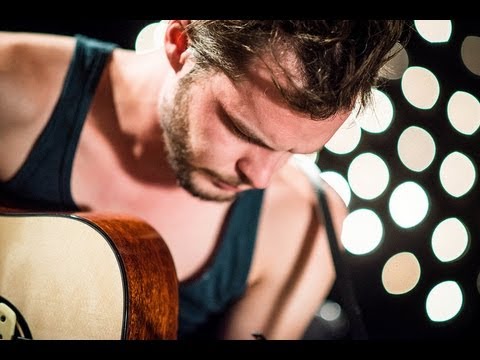 Wind and Walls - The Tallest Man on Earth