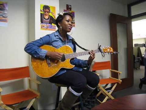 Priscilla Renea Performing Drake's "Best I Ever Had" in the Hot Mix 101.9 studios