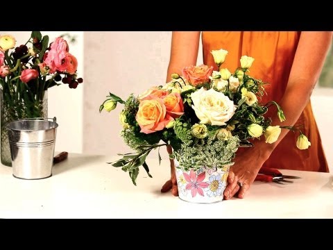 Making an Inexpensive Arrangement, Pt. 2 | Wedding Flowers