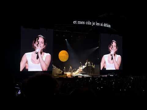 Rosalía deslumbra en el estreno del 'Lux tour': una ofrenda de temperamento y vanguardia en Lyon