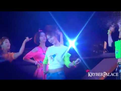 [Fancam] 121125 SMTOWN in Bangkok - f(x) Jet (Amber & Krystal focused)
