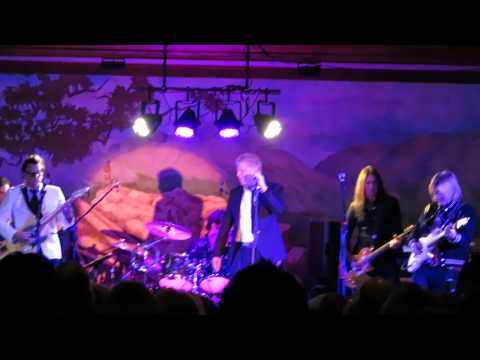 The Offspring cover Payolas Eyes of a Stranger New Years Eve 2014