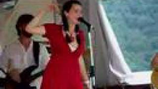 nerissa and katryna nields &quot;easy people&quot; FRFF 2007