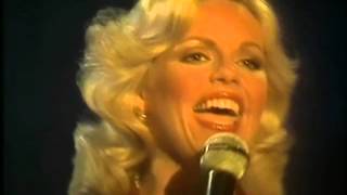 Captain &amp; Tennille - Do That To Me One More Time (1979 HD 720p)