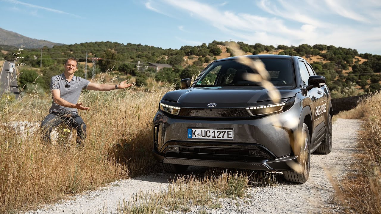 Prøvekjørt nye Toyota Urban Cruiser 2025 – en liten elbil med store SUV-ambisjoner