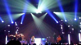 Superbus Nelly Live Marseille Dôme 04-12-09