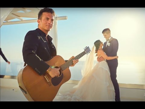 SANTORINI - Wedding for Italian Couple