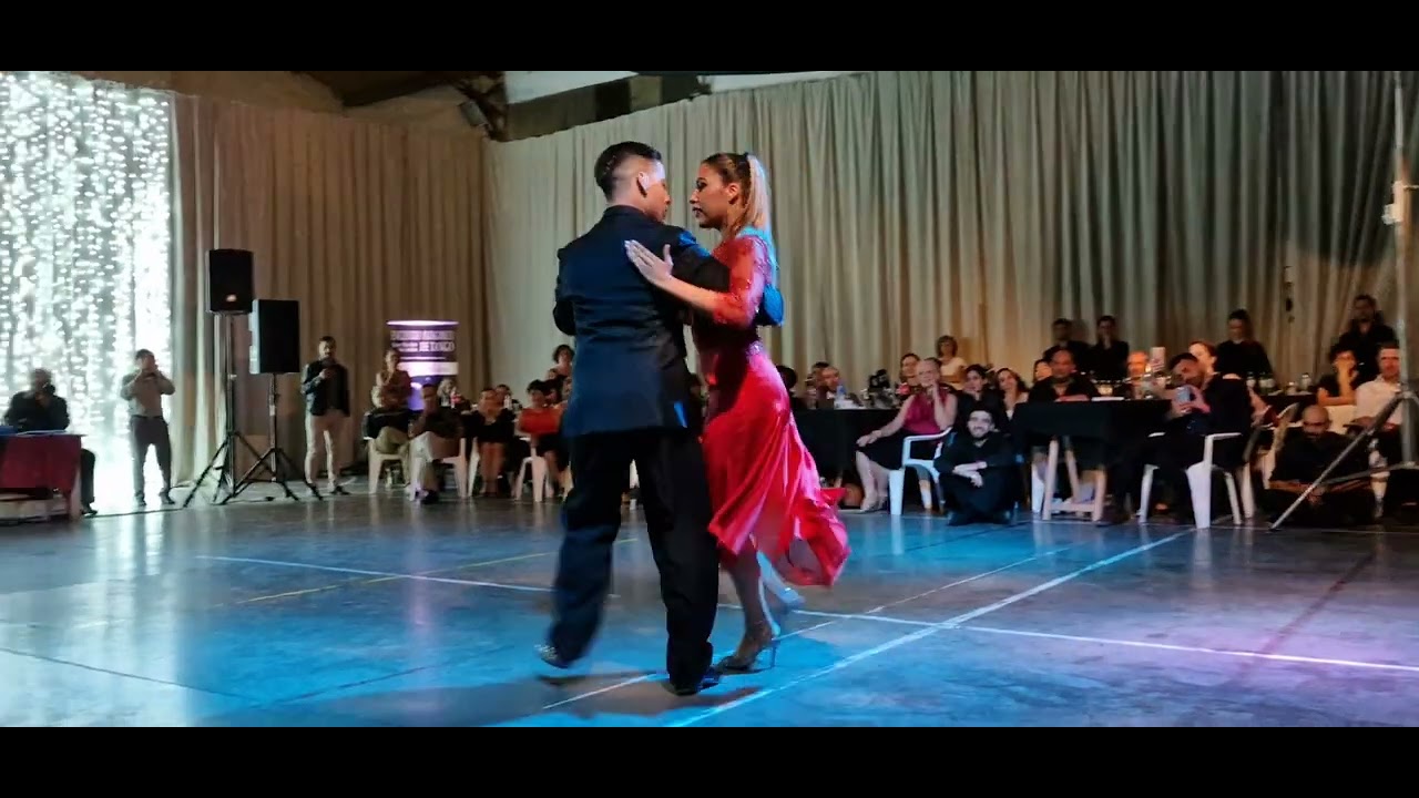 Video thumbnail for Morena Marquez y Lucio Galvan