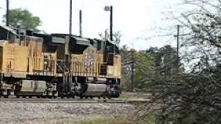 preview picture of video 'UP Grain Train Ennis, TX'