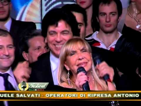 Sigla Finale con Wilma Goich 'ciao ciao' 15' puntata del festival Italia in Musica ed  2013 14