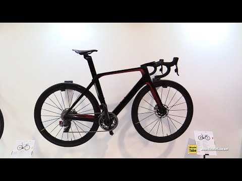 Look 795 Blade RS Disc Road Bike Walkaround Tour - 2020 Model
