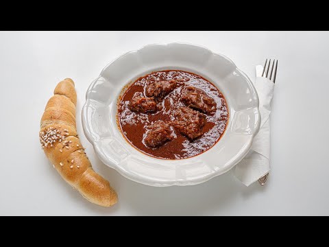 Viennese beef goulash / Wiener Saftgulasch