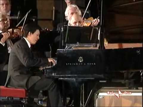 Franz Liszt: Piano Concerto n. 1 (Part 1) - Yundi Li - Gustavo Dudamel