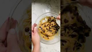 Download lagu Olive Oil Choc Chip cookies ASMR 👩‍🍳🫒🍫🍪 | #cookies #chocchip #oliveoil mp3