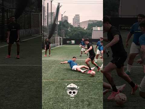 QUE CORTE FOI ESSE… ☠️😱 #banheiristas #futebol #shorts