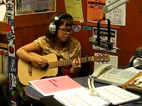 Maggie Morris (PART 3 of 4) on KDVS 90.3 FM, Davis, CA, Nov. '09