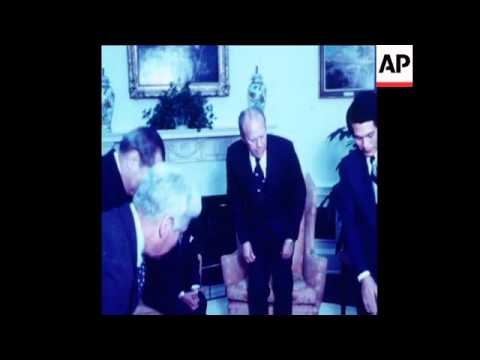SYND 14 4 76 PHILIPPINE MINISTER ROMULO MEETS PRESIDENT FORD IN WASHINGTON