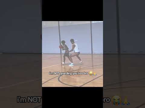 bro has ELITE defensive skills #basketball #meme #funny #noway #relatable #hoops #fyp