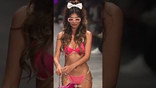 #swimming #swimsuit #beachwear #tiktok #trending #swimwear #bikini #weak#bikini #balenciaga