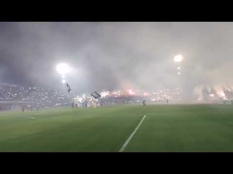 "El mejor recibimiento de la historia" Barra: Los Piratas Celestes de Alberdi &bull; Club: Belgrano