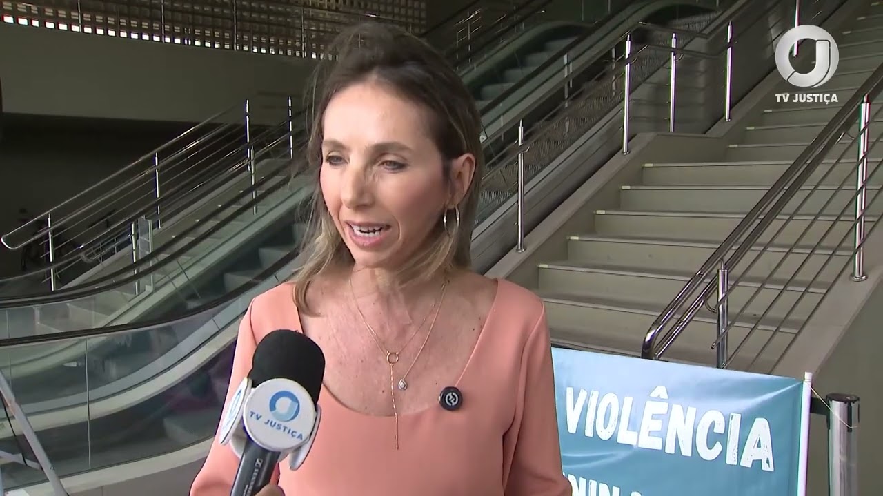 📺JJ – Prédios do Judiciário ganham novos símbolos que reforçam o combate à violência contra a mulher